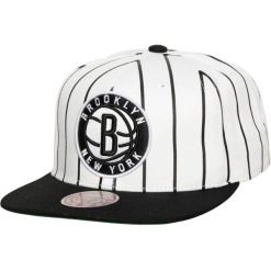 Mitchell & Ness NBA Retro Czapka Brooklyn Nets Biało‑Czarna. Czarne czapki z daszkiem damskie Mitchell & Ness, bez wzorów. Za 191.99 zł.