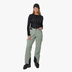 Spodnie narciarskie Kobieta Swedemount Cervinia Ski Pants II wodoodporne. Fioletowe spodnie sportowe damskie SWEDEMOUNT, s, bez wzorów, z materiału, narciarskie. Za 419.99 zł.