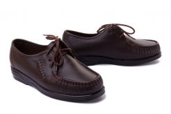 SOLO 015 SZ brązowy, półbuty mokasyny damskie sznurowane. Brązowe mokasyny damskie Solo, ze skóry, bez obcasa. Za 244.90 zł.