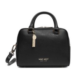 Torebka Nine West. Czarne torebki klasyczne damskie Nine West, bez dodatków. Za 369.99 zł.
