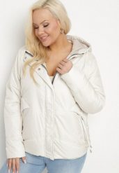 Jasnobeżowa Kurtka Pikowana z Kapturem Karbia. Brązowe kurtki damskie Born2be, plus size, bez wzorów, z kapturem. Za 229.99 zł.