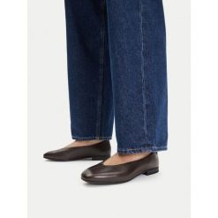 Baleriny Lasocki. Brązowe balerinki damskie Lasocki, bez wzorów. Za 159.99 zł.