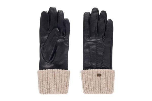 EMU AUSTRALIA W7016 Loch Gloves black/natural, rękawiczki damskie, rozmiar M/L. Czarne rękawiczki damskie EMU Australia, bez wzorów, z dzianiny. Za 529.90 zł.