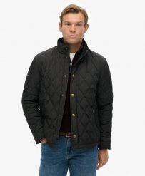 Superdry Pikowana kurtka Quilted Estate Country z recyklowanego poliestru. Czarne kurtki damskie Superdry, s, z aplikacjami, z materiału, bez kaptura. Za 473.30 zł.