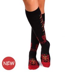 Damskie bawełniane skarpetki 3/4 z tradycyjnymi motywami w kolorze czarnym. Czarne skarpetki damskie OEM, bez wzorów, z bawełny. W wyprzedaży za 44.00 zł.