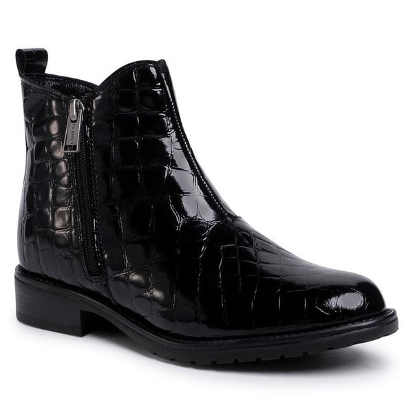 Botki Lasocki. Czarne botki damskie Lasocki, bez obcasa, na płaskiej podeszwie, bez zapięcia. Za 111.99 zł.