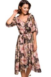 Szyfonowa sukienka w kwiaty rozkloszowana asymetryczna z dekoltem V. Sukienki damskie Sukienki.shop, bez wzorów, z szyfonu, wizytowe, bez ramiączek. Za 389.00 zł.
