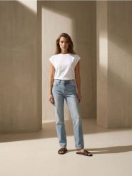 Jeansy comfort straight z efektem sprania - turkusowy. Niebieskie jeansy damskie Sinsay. Za 59.99 zł.