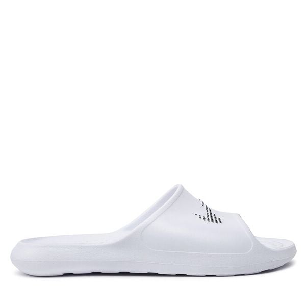 Klapki Nike. Białe klapki damskie Nike, bez wzorów, bez obcasa, bez zapięcia. Za 129.99 zł.