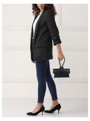 Lia Biassoni Skórzana torebka w kolorze czarnym - 23 x 13 x 6 cm rozmiar: onesize. Czarne torebki klasyczne damskie Lia Biassoni, z materiału, przez ramię, bez dodatków. Za 217.99 zł.