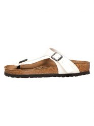 Birkenstock Japonki "Gizeh" w kolorze białym rozmiar: 39. Białe klapki damskie Birkenstock, bez wzorów, z otwartym noskiem, bez obcasa, bez zapięcia. Za 231.13 zł.