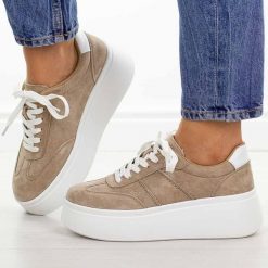 Beżowe skórzane sneakersy damskie Cambell 07355. Brązowe obuwie sportowe damskie Cambell, na jesień, z jeansu, bez zapięcia. Za 259.00 zł.