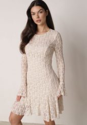 Beżowa Sukienka Koronkowa z Rozkloszowanymi Rękawami Cinatea. Brązowe sukienki damskie Born2be, bez wzorów, z koronki, bez ramiączek. Za 149.99 zł.