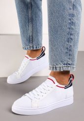 Biało-Granatowe Płaskie Sneakersy Wsuwane z Imitacji Skóry ze Sznurowaniami Gaxia. Białe obuwie sportowe damskie Renee, na lato, z materiału, bez zapięcia. Za 49.99 zł.