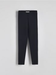 Legginsy z wiskozą - czarny. Czarne legginsy damskie Reserved, l, bez wzorów, z dzianiny. W wyprzedaży za 39.99 zł.