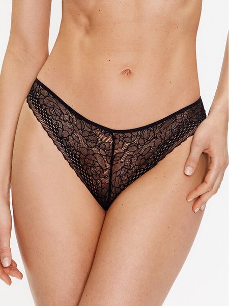 Passionata Stringi P40L70 Czarny. Czarne stringi Passionata, bez wzorów, z syntetyku. Za 79.99 zł.