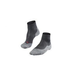 Skarpetki Falke TK5 Short. Szare skarpetki damskie Falke, bez wzorów, z poliamidu. Za 295.99 zł.