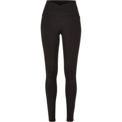 Damskie legginsy z recyklingu v Urban Classics. Czarne legginsy damskie Urban Classics, bez wzorów. Za 191.00 zł.