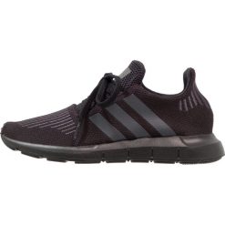 Adidas Originals SWIFT RUN Tenisówki i Trampki black. Czarne buty sportowe dziewczęce Adidas Originals, z materiału. Za 279.00 zł.