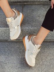 Belucci Sneakersy w kolorze beżowym rozmiar: 39. Brązowe obuwie sportowe damskie Belucci, bez zapięcia. Za 106.13 zł.