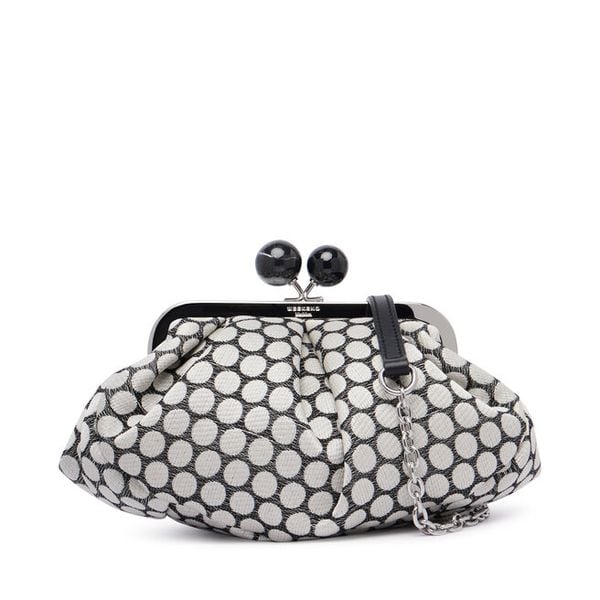 Torebka Weekend Max Mara. Czarne torebki wieczorowe damskie Weekend Max Mara, bez wzorów, bez dodatków. Za 2,439.00 zł.