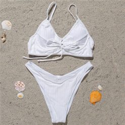 Bikini push-up plażowe z regulowanymi ramiączkami Arub. Brązowe bikini Intica, bez wzorów, z tkaniny. W wyprzedaży za 139.00 zł.