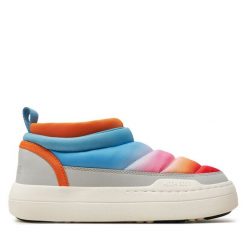 Botki Moon Boot. Botki damskie Moon Boot, bez obcasa, na płaskiej podeszwie, bez zapięcia. Za 739.99 zł.