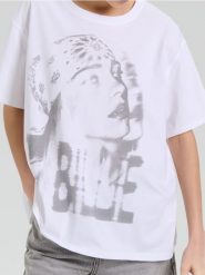 Koszulka Billie Eilish - biały. Białe koszulki damskie Sinsay, l, bez wzorów, bez kołnierzyka, bez ramiączek. Za 39.99 zł.