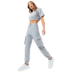 Spodnie sportowe damskie Justhype Sweat Crop T-Shirt-Cargo Joggers. Szare spodnie dresowe damskie Hype, xs, bez wzorów, z bawełny. Za 209.99 zł.