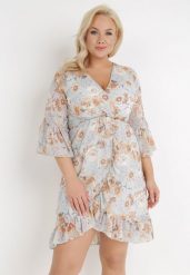 Jasnoniebieska Sukienka Sophassa. Niebieskie sukienki damskie Born2be, z aplikacjami, eleganckie, bez ramiączek. Za 129.99 zł.