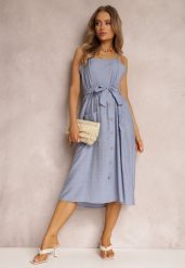 Niebieska Sukienka Hami. Niebieskie sukienki damskie Renee, z aplikacjami, z materiału, eleganckie, bez ramiączek. W wyprzedaży za 47.99 zł.