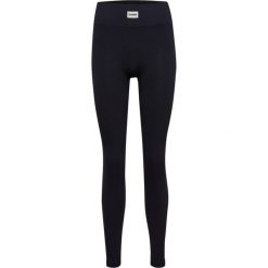 Damskie legginsy Hummel Pulse. Czarne legginsy damskie Hummel, bez wzorów, z materiału. Za 196.00 zł.