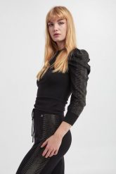 Sweter damski TWINSET ACTITUDE. Swetry klasyczne damskie Twinset Milano, xs, bez kołnierzyka. W wyprzedaży za 497.07 zł.