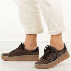 Brązowe skórzane półbuty damskie Vinceza 79597. Brązowe półbuty damskie VINCEZA, na jesień, bez wzorów, z jeansu, z okrągłym noskiem, bez obcasa, na płaskiej podeszwie, bez zapięcia. Za 239.00 zł.