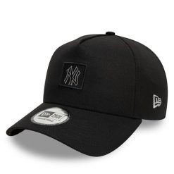 Czapka z daszkiem New Era. Czarne czapki z daszkiem damskie New Era, bez wzorów. Za 99.99 zł.