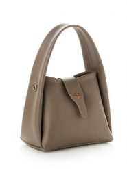 Lucky Bees Torebka w kolorze jasnobrązowym - 25 x 19 x 13 cm rozmiar: onesize. Brązowe torebki klasyczne damskie Lucky Bees, z materiału, przez ramię, bez dodatków. Za 104.45 zł.