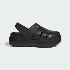 Klapki Adilette Platform. Czarne klapki damskie Adidas, bez wzorów, bez obcasa, bez zapięcia. W wyprzedaży za 159.20 zł.