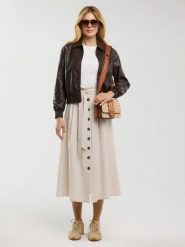 Spódnica damska midi lniana z ozdobnymi guzikami beżowa Cosmo 800. Brązowe spódnice damskie Big Star, na co dzień, na lato, l, bez wzorów, z wiskozy, eleganckie, midi. W wyprzedaży za 179.99 zł.