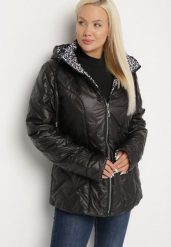 Czarna Pikowana Kurtka z Kapturem i Podszewką w Panterkę Felandre. Czarne kurtki damskie Born2be, plus size, bez wzorów, z jeansu, z kapturem. Za 149.99 zł.