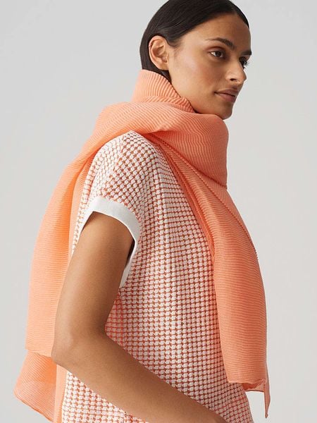 OPUS Szal w kolorze pomarańczowym rozmiar: onesize. Pomarańczowe szaliki damskie Opus, bez wzorów, z materiału. Za 100.99 zł.