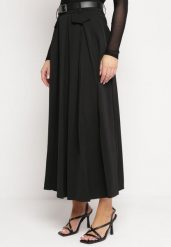 Czarna Rozkloszowana Spódnica z Szerokimi Plisami i Paskiem w Komplecie Henlitta. Czarne spódnice damskie Born2be, l, bez wzorów, eleganckie, maxi. Za 179.99 zł.