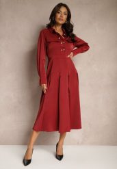 Bordowa Koszulowa Sukienka o Rozkloszowanym Kroju z Gumką w Pasie i Imitacją Kieszeni Etaviela. Czerwone sukienki damskie Renee, bez wzorów, eleganckie, bez ramiączek. W wyprzedaży za 135.99 zł.