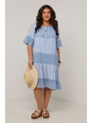 Curvy Lady Sukienka w kolorze błękitnym rozmiar: 44/46. Niebieskie sukienki damskie Curvy Lady, bez wzorów, z koronki, klasyczne, bez ramiączek. Za 145.95 zł.