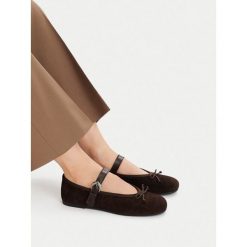 Baleriny GINO ROSSI. Brązowe balerinki damskie Gino Rossi, bez wzorów. Za 229.99 zł.