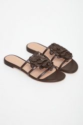 Klapki damskie skórzane TWINSET. Klapki damskie Twinset Milano, bez wzorów, bez obcasa, bez zapięcia. Za 879.00 zł.