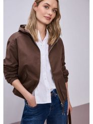 Street One Kurtka przejściowa w kolorze brązowym rozmiar: 46. Brązowe kurtki damskie Street One, bez wzorów, bez kaptura. Za 233.87 zł.