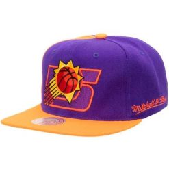 Czapka typu snapback Phoenix Suns Rear Script Deadstock HWC. Brązowe czapki z daszkiem damskie Mitchell & Ness, bez wzorów. Za 202.00 zł.