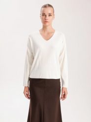 BGN Sweter w kolorze kremowym rozmiar: 36. Brązowe swetry klasyczne damskie BGN, bez kołnierzyka. Za 74.63 zł.