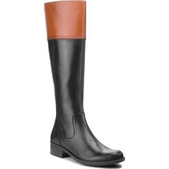 Oficerki CAPRICE - 9-25525-21 Black Multi 011. Brązowe kozaki damskie Caprice, z materiału. W wyprzedaży za 399.00 zł.