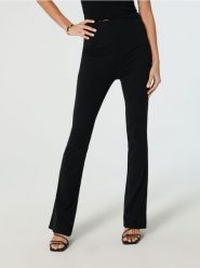 Legginsy z rozszerzaną nogawką - czarny. Czarne legginsy damskie Sinsay, l, bez wzorów. Za 29.99 zł.